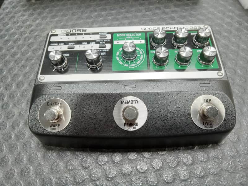 Boss RE-202 Space Echo 2022 - Present - Black / Green Open Box image 1