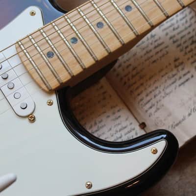 FENDER "60th Anniversary Commemorative Stratocaster" HARDCASE, 3, 44 KG image 5