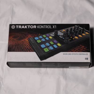 Native Instruments Traktor Kontrol X1 2010s - Black image 1
