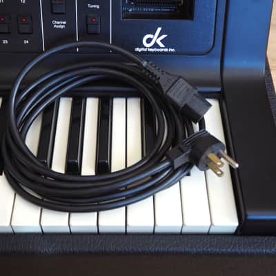 Digital Keyboards Synergy Vintage Polyphonic Synthesizer Crumar Near Mint image 15