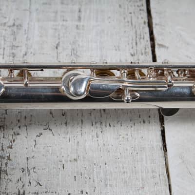 Gemeinhardt 2SP Silver Plated Student Flute Made in the USA with Hardshell Case image 7