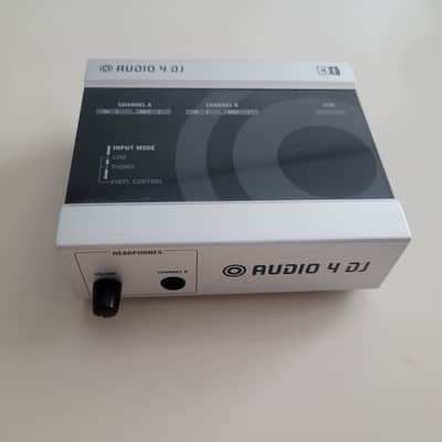 Native Instruments Traktor Scratch Duo + Audio 4 DJ DVS System + Timecode Vinyl image 3