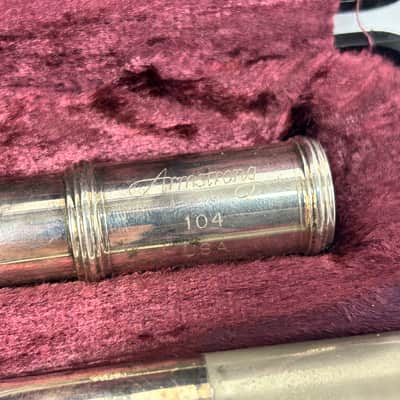 Armstrong 104 Student Model Closed-Hole Flute with C Foot, Offset G 2010s - Silver-Plated image 4
