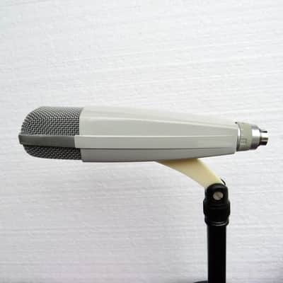 Sennheiser MD 421-N Cardioid Dynamic Microphone image 3