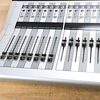 Yamaha TF3 24-Channel Digital Audio Mixer CG0144J imagen 5
