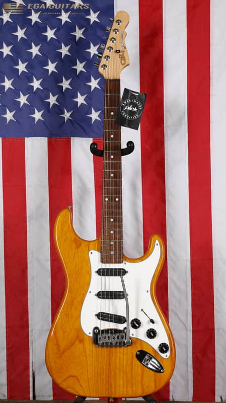 G&L Plek'd Legacy Special  USA - Natural image 1