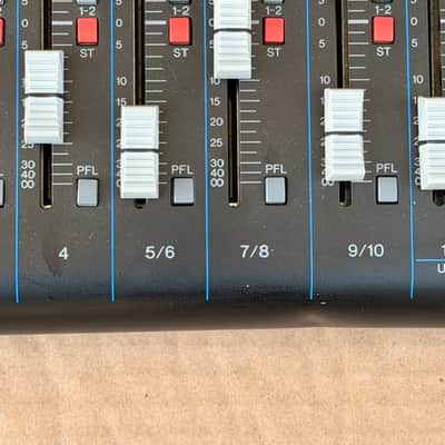 Yamaha MG12XU Mixing Console image 10