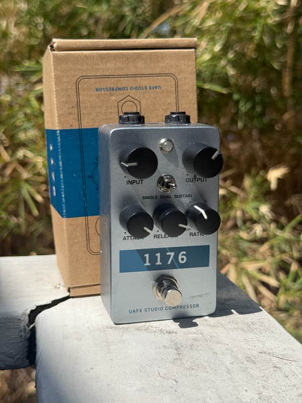 Universal Audio 1176 Studio Compressor 2023 - Present - Silver / Blue image 1