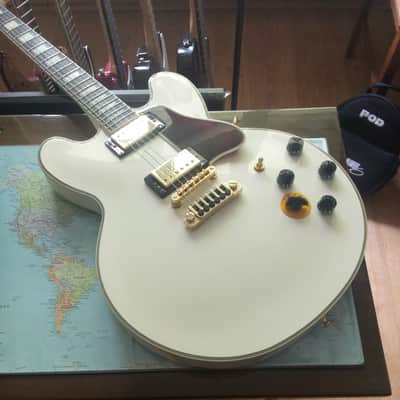 Epiphone Lucille Limited White , Europe/Japan edition , semi-hollow image 1