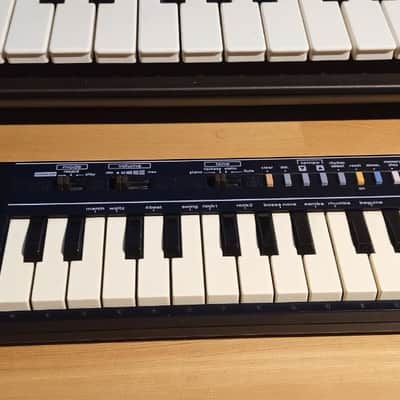 Casio PT-1 29-Key Mini Synthesizer (Black) image 2