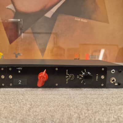Jahnke V104c, microphone preamplifiers - 80 dB in a rack image 3