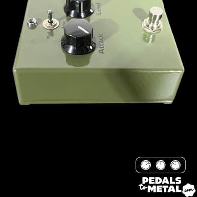 Cunningham Amplifiers Mk1.6 RCA Germanium Fuzz Pedal - Army Green - X13586 image 4