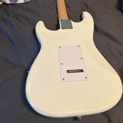 Squier Affinity Stratocaster 2024 - Olympic white image 2