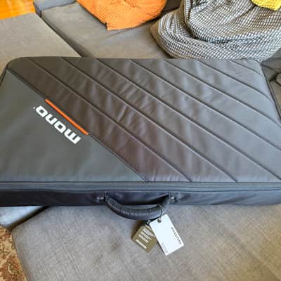 Mono Pedalboard Rail Large with Stealth Accessory Case 2023 - Present - Black image 1