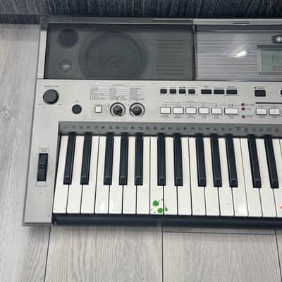 Yamaha PSR E443 61 Key Keyboard - Black image 3