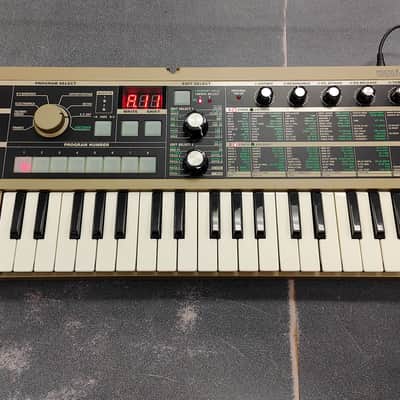 Korg MicroKORG 37-Key Synthesizer/Vocoder 2002 - 2019 - Silver image 10