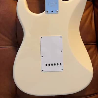 Fender Eric Clapton Artist Series Stratocaster with Vintage Noiseless Pickups 2001 - Present Olympic White image 7