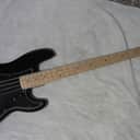Squier Matt Freeman Signature Precision Bass 2012 - 2015 Black