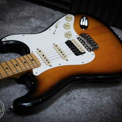 Fender JV Modified 50's Reissue Stratocaster HSS Two Tone Sunburst image 6