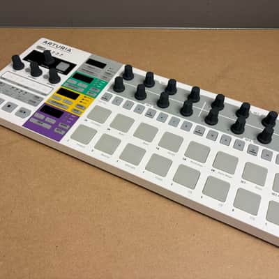 Arturia BeatStep Pro MIDI Controller 2017 - Present - White image 2