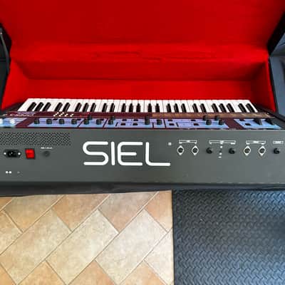 SIEL Opera 6 Polyphonic Synth - Excellent - SERVICED w/ Custom Battery Upgrade + Original Manual & Tape + Hard Case image 9