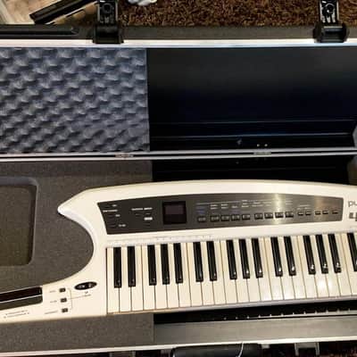 Roland AX-Synth white keytar synthesizer Guitar Keyboard Mint Condition + Hard Case image 2