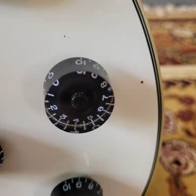 Epiphone Les Paul Custom 2010 - Alpine White - hard case included image 10