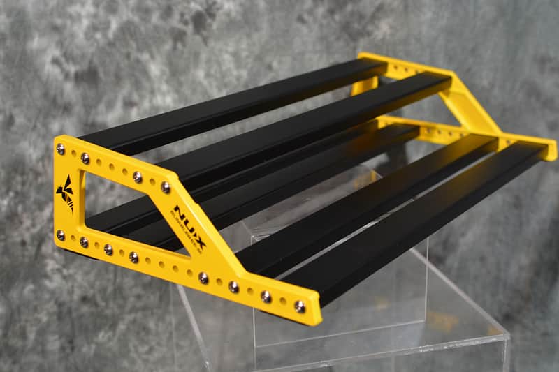NuX Bumblebee Medium Dual Tier Aluminum Pedalboard w Deluxe Carry Bag & FAST n Free Shipping image 1