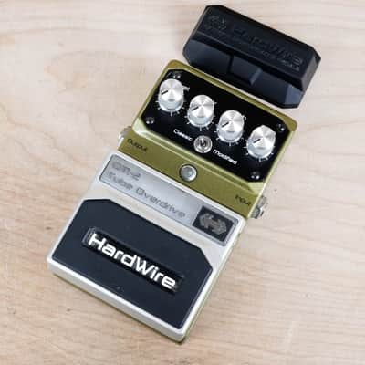 ギター digitech hardwire cm 2 tube distortion DigiTech CM-2 HardWire Tube-Overdrive Extreme-Performance Pedal