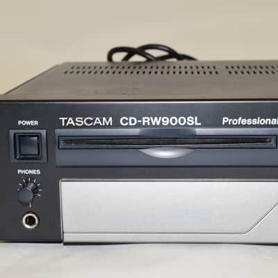 TASCAM CD-RW900SL Slot-loading CD Recorder image 4