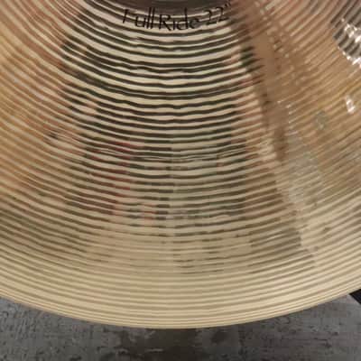 Paiste 22" Signature Full Ride Cymbal image 3