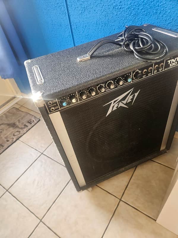 Peavey TNT 130 1x15" 130-Watt Bass Combo 1980s - Black image 1