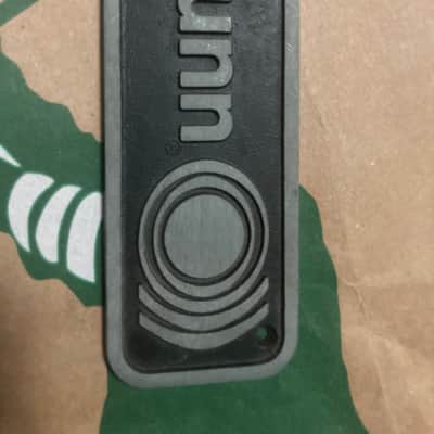 Sunn Vintage Metal Amp Badge 2 Screw image 2