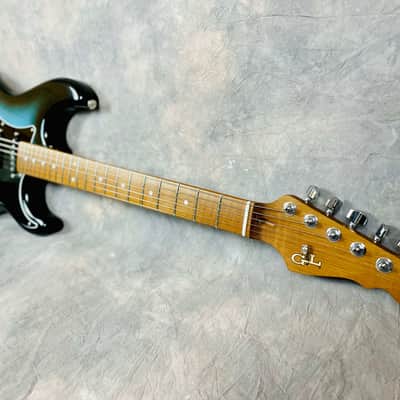 G&L Custom Shop Legacy 2023 - Lake Placid Blue Burst image 8