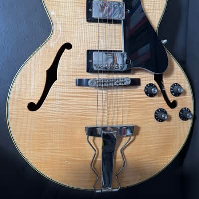Ibanez 2355-M Single Cutaway Archtop 1971 - 1977 - Natural image 2