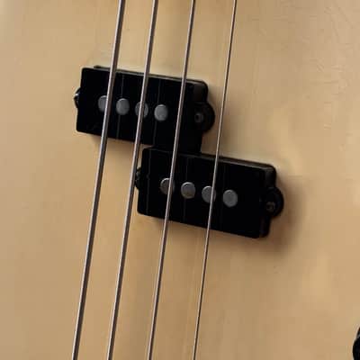 Fender Boxer Precision Bass PB551 - Vintage White, Golden Era, 1985 image 9