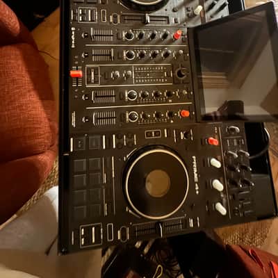 Denon Prime 4 Standalone DJ System 2019 Black image 3