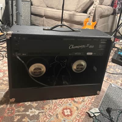 Fender Champion 100 2-Channel 100-Watt 2x12" Solid State Guitar Combo 2013 - 2024 - Black image 2