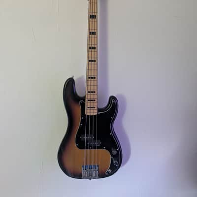 Fender Classic Series '70s Precision Bass Japan imagen 4