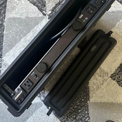Furman PL-8 C Power Conditioner 2010s - Black image 1