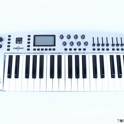 M-Audio Ozonic MIDI Controller Keyboard 1 knob box computer VINTAGE SYNTH DEALER image 1