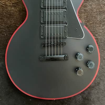 Firefly FFLP Les Paul Matte black with red binding image 1