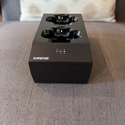 Shure SBC200-US Dual Docking Recharging Station with US Power Supply 2022 - Present - Black image 2