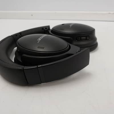 Bose Quiet Comfort QC45 image 4