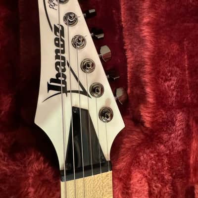 Ibanez PGM301-WH 2008 Paul Gilbert Signature with Maple / Walnut Neck 2005 - 2008 - White image 3