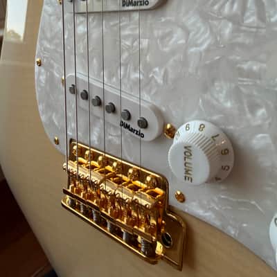 2025 Fender Richie Kotzen Signature Stratocaster MIJ Japan Maple - Transparent White Burst image 4