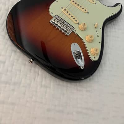 Fender Robert Cray Artist Series Signature Stratocaster 2003 - Present - 3-Color Sunburst image 6