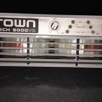 Crown Macro Tech 5000 VZ amp 2000 Black and Silver image 9