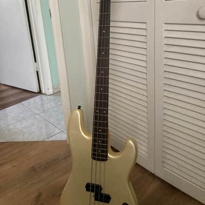 Fender Duff McKagan Precision Bass 2015 - Pearl White image 3