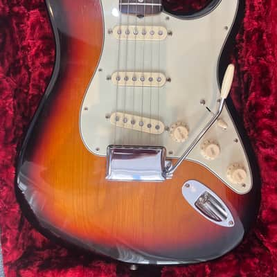 Fender American Original '60s Stratocaster with Rosewood Fretboard 2018 - 2022 - 3-Color Sunburst image 4